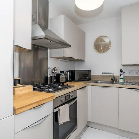 New Ground Floor 2-bedroom Appt *