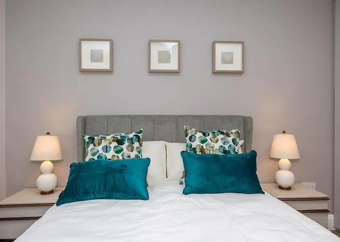 公寓 New Ground Floor 2-bedroom Appt *