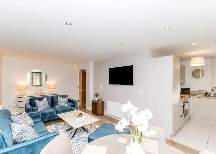 New Ground Floor 2-bedroom Appt Apartment