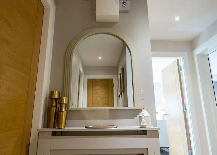 公寓 New Ground Floor 2-bedroom Appt